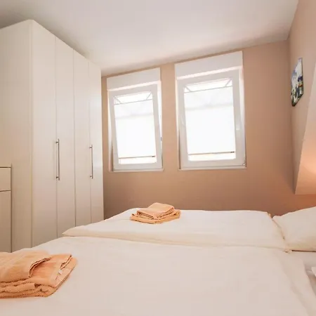 Apartment Upkammer *